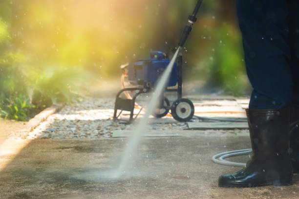 Best Factory Floor Cleaning  in Newberry, FL